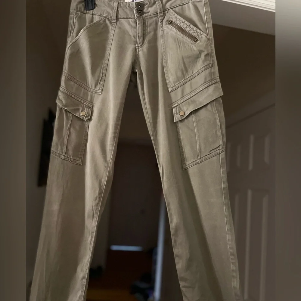 Jolt Green Cargo Pants - Picture 10 of 10